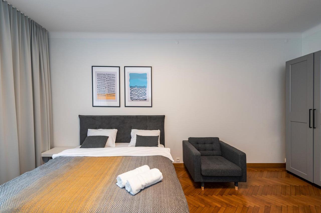 Downtown 4Bd Master Apartment By Hostlovers カウナス エクステリア 写真