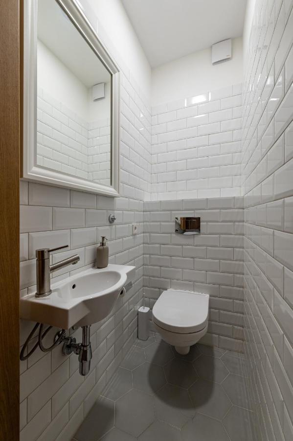 Downtown 4Bd Master Apartment By Hostlovers カウナス エクステリア 写真